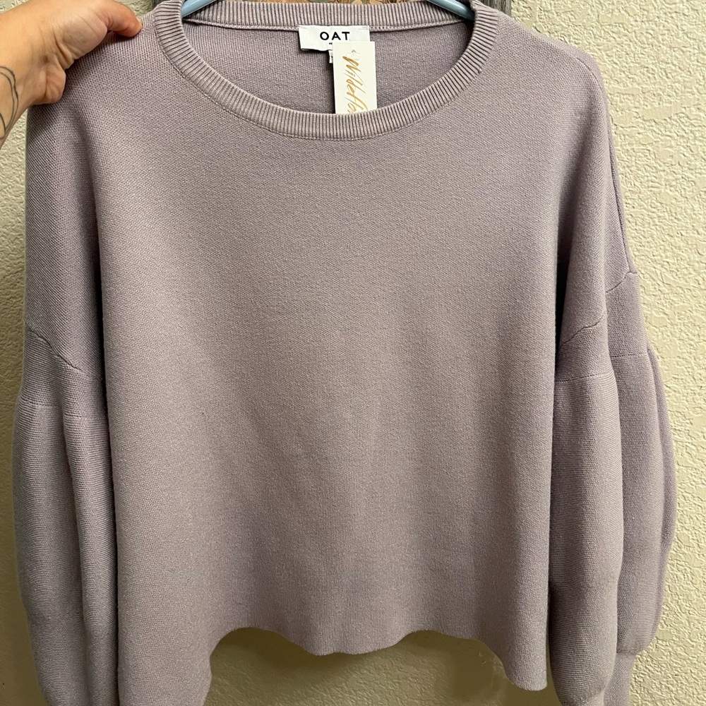 Oat crop sweatshi with balloon sleeves in lavender